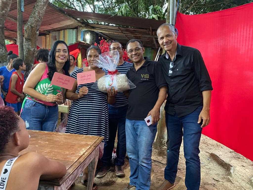 Camacã: Prefeitura homenageia as Mães da Portelinha I através do Projeto Brechó Solidário.
